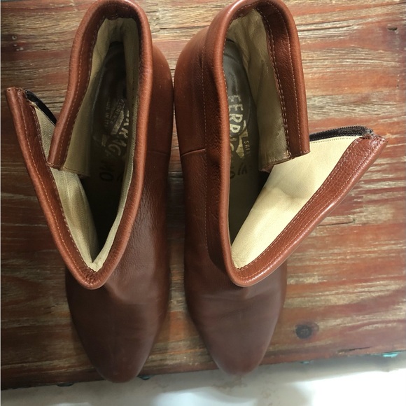 Salvatore Ferragamo women’s leather cognac brown ankle Boots side zip size 7.5 - Picture 8 of 12